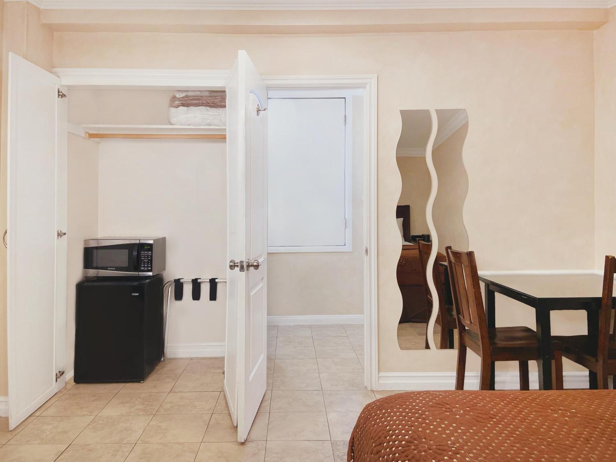 Nite Inn At Universal City - Walking Distance To Universal Studios Hollywood Лос Анджелис Екстериор снимка