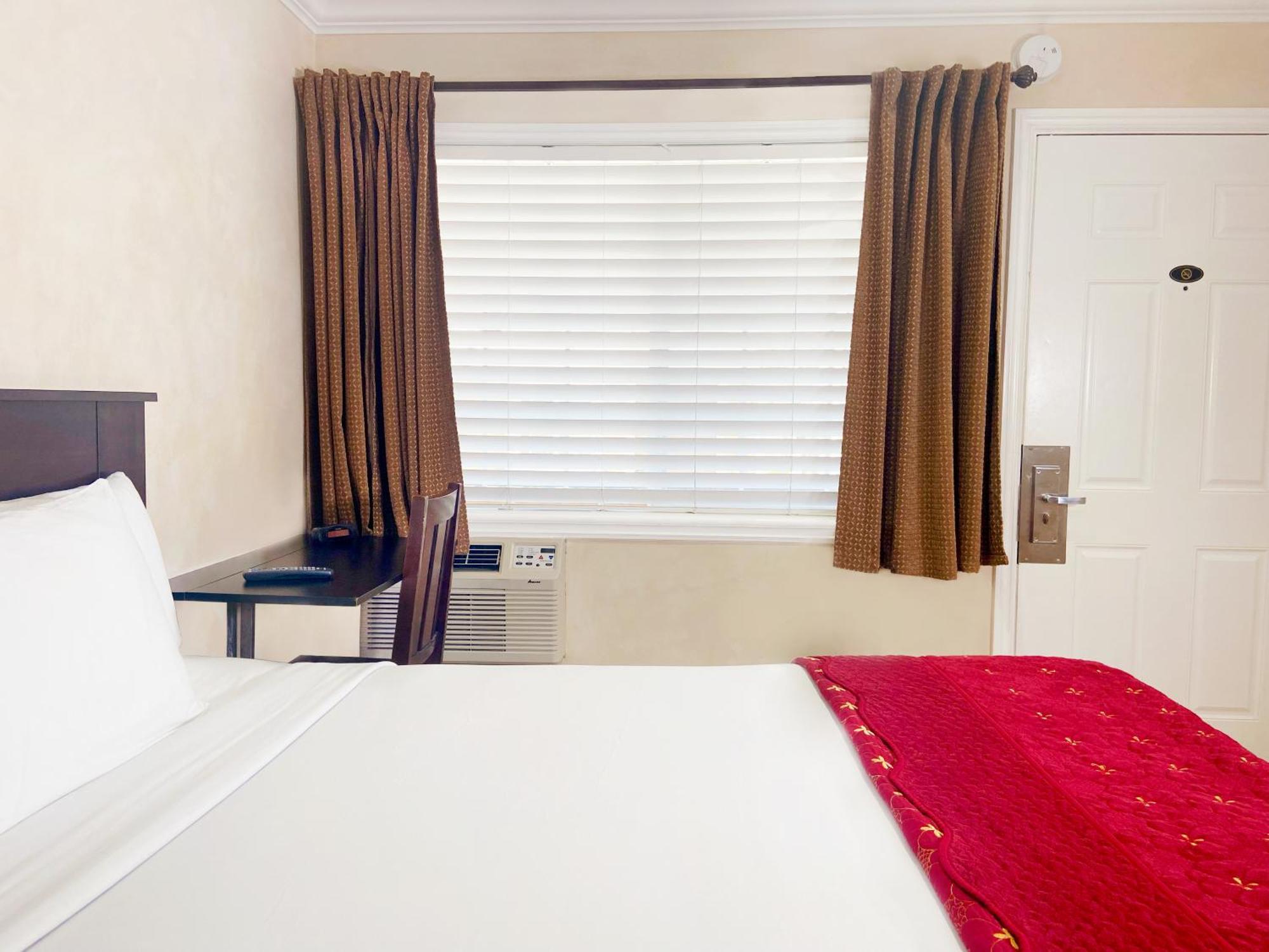 Nite Inn At Universal City - Walking Distance To Universal Studios Hollywood Лос Анджелис Екстериор снимка