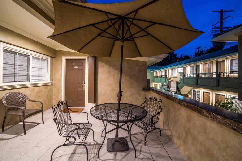 Nite Inn At Universal City - Walking Distance To Universal Studios Hollywood Лос Анджелис Екстериор снимка