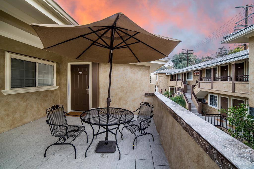 Nite Inn At Universal City - Walking Distance To Universal Studios Hollywood Лос Анджелис Екстериор снимка